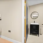 New Build 1 Bed Apt - Sheldon, Birmingham - Coventry Rd - Close To Birmingham Airport, Solihull, National Exhibit Centre, Jaguar And More