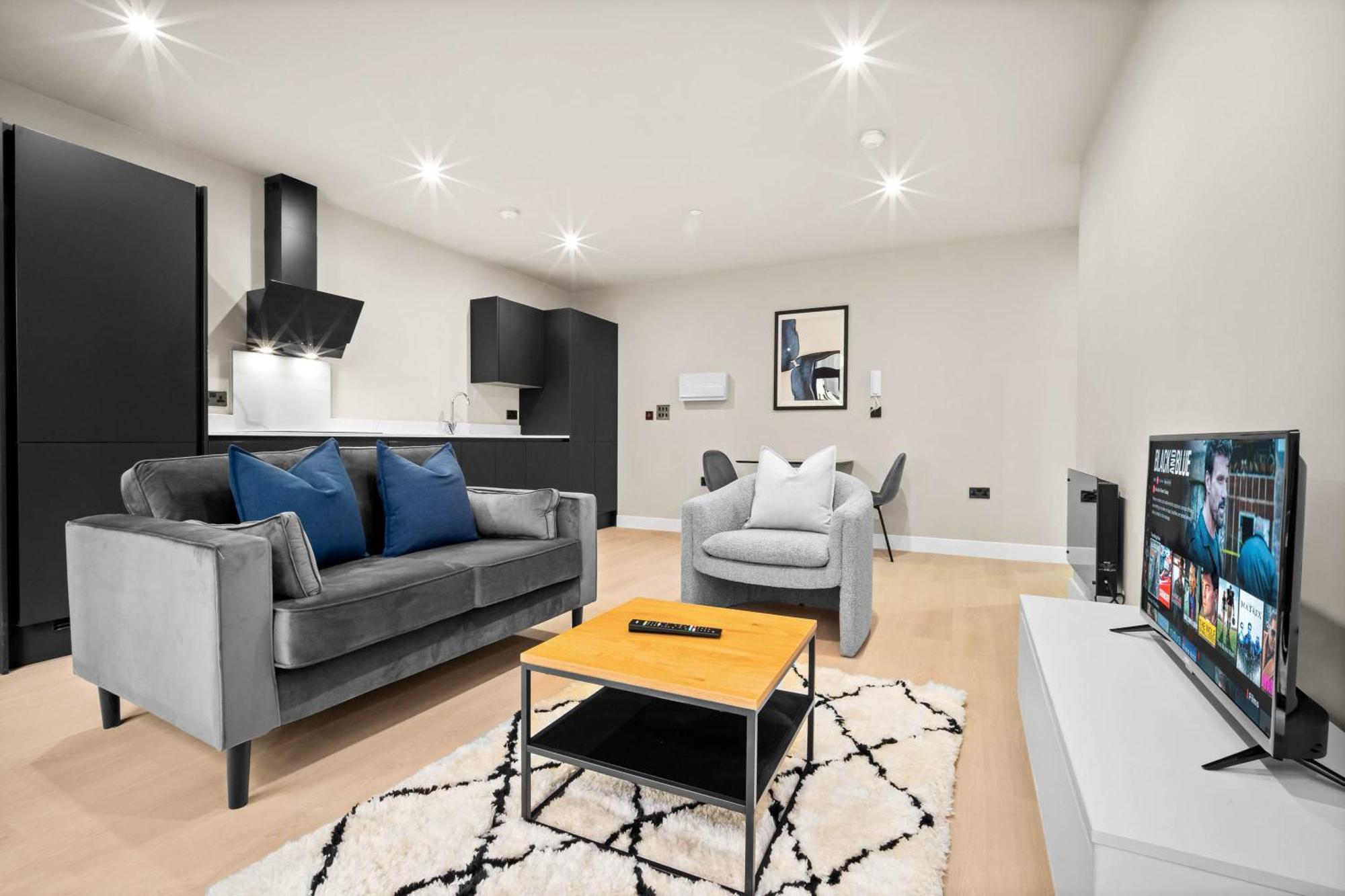 New Build 1 Bed - Sheldon, - Coventry Rd - Close To Airport, Solihull, National Exhibit Centre, Jaguar And Apartment