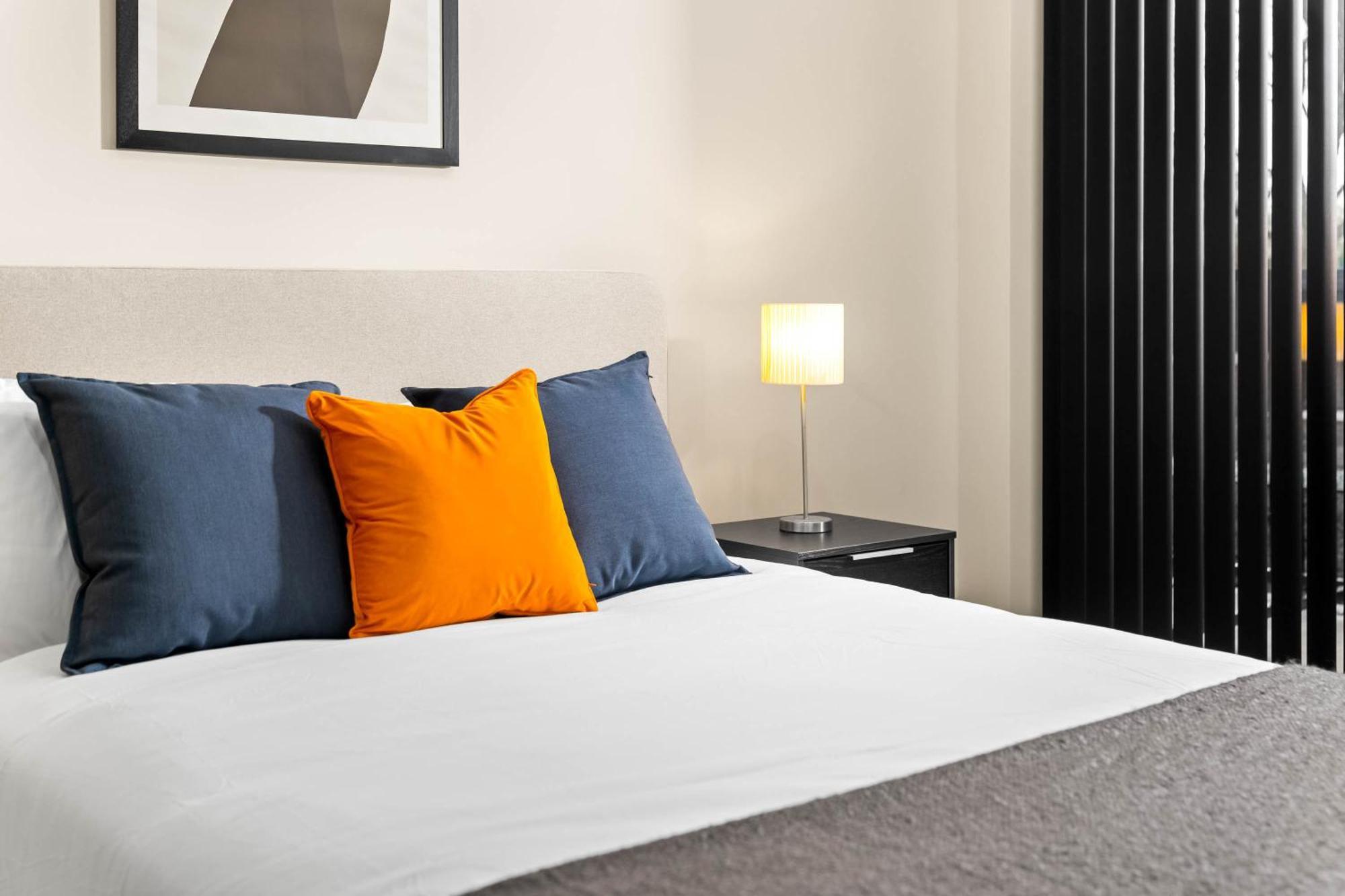 New Build 1 Bed - Sheldon, - Coventry Rd - Close To Airport, Solihull, National Exhibit Centre, Jaguar And Apartment Birmingham