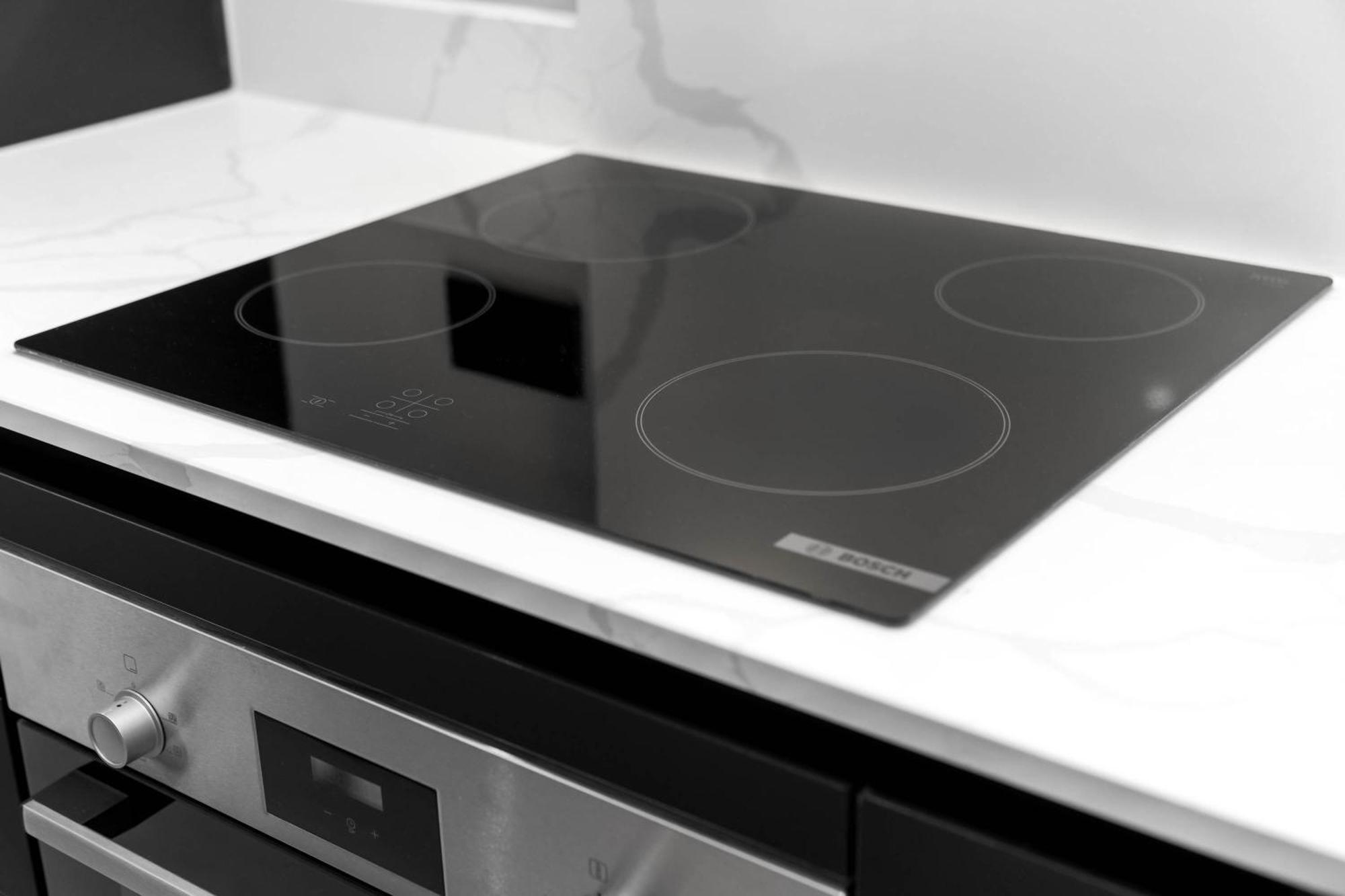 Apartment New Build 1 Bed - Sheldon, - Coventry Rd - Close To Airport, Solihull, National Exhibit Centre, Jaguar And Birmingham
