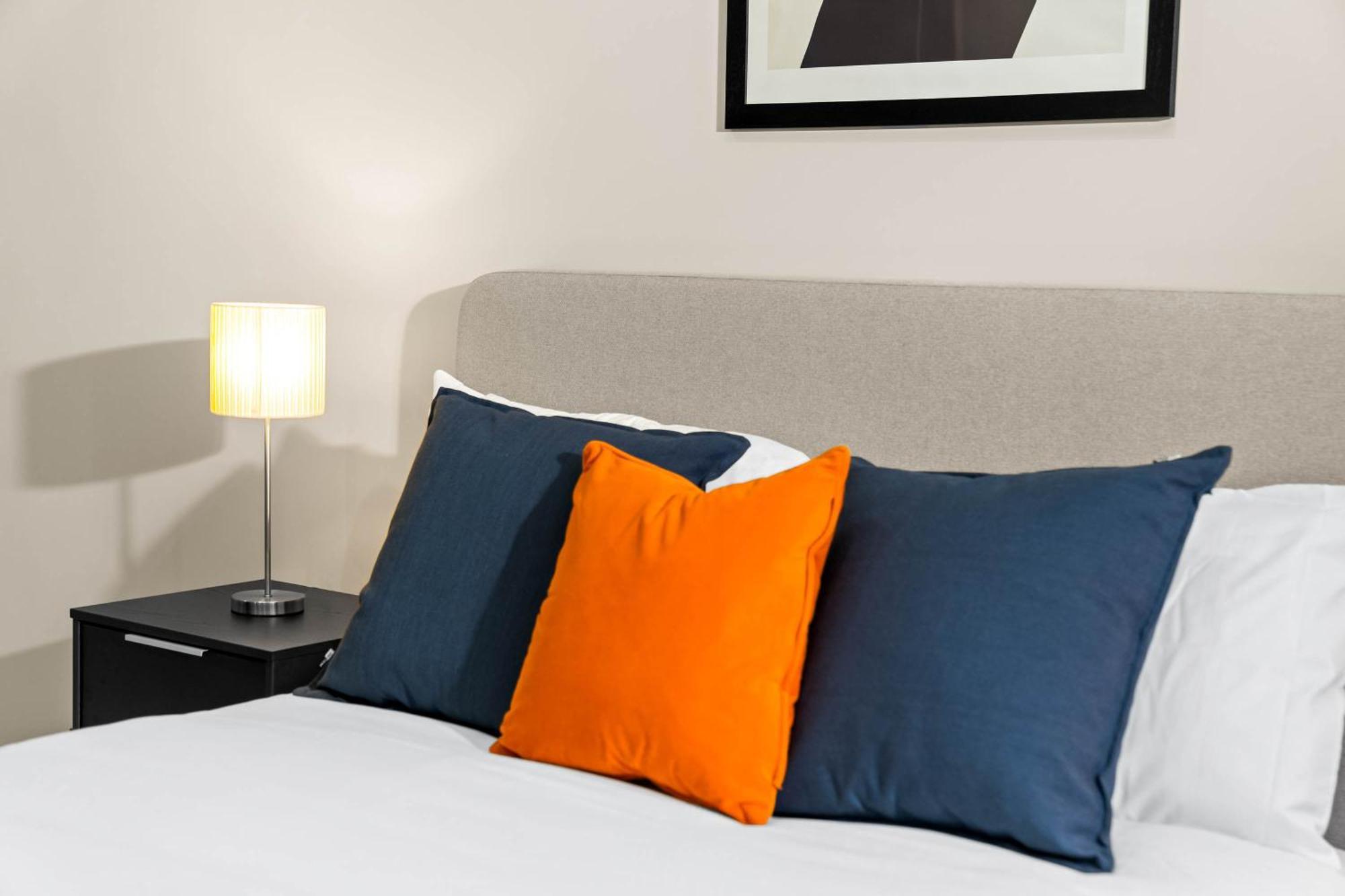 New Build 1 Bed - Sheldon, - Coventry Rd - Close To Airport, Solihull, National Exhibit Centre, Jaguar And Apartment