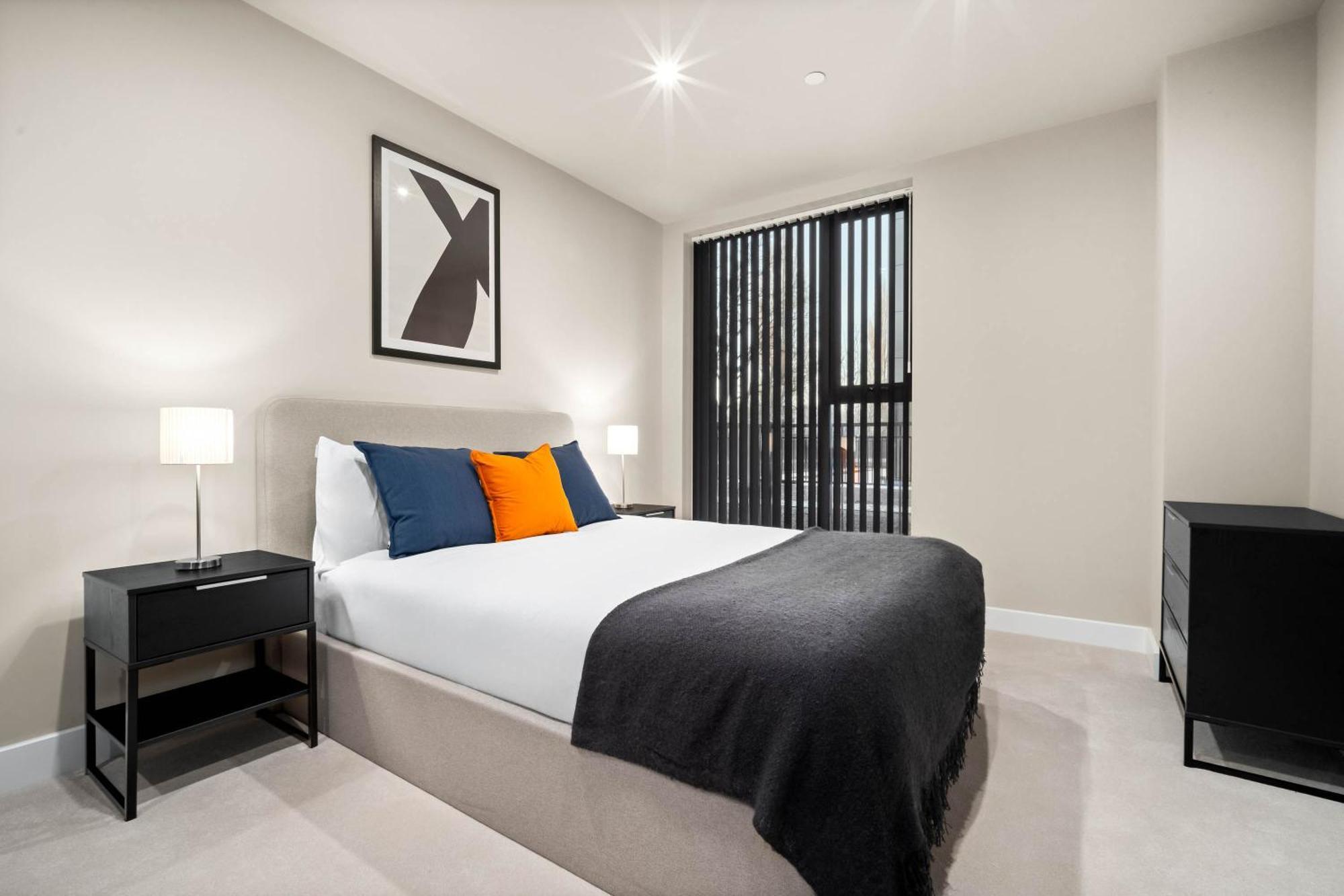 New Build 1 Bed - Sheldon, - Coventry Rd - Close To Airport, Solihull, National Exhibit Centre, Jaguar And Apartment *